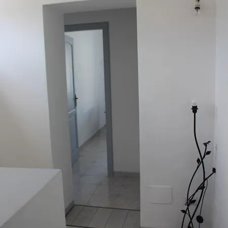 Apartmán Mit Panoramaterrasse Nur Wenige Gehminuten Von Allen Dienstleistungen, Und Kommerziellen Hafen *